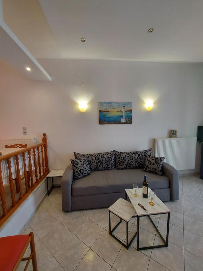 George'S Apartment Loutraki  Eksteriør billede